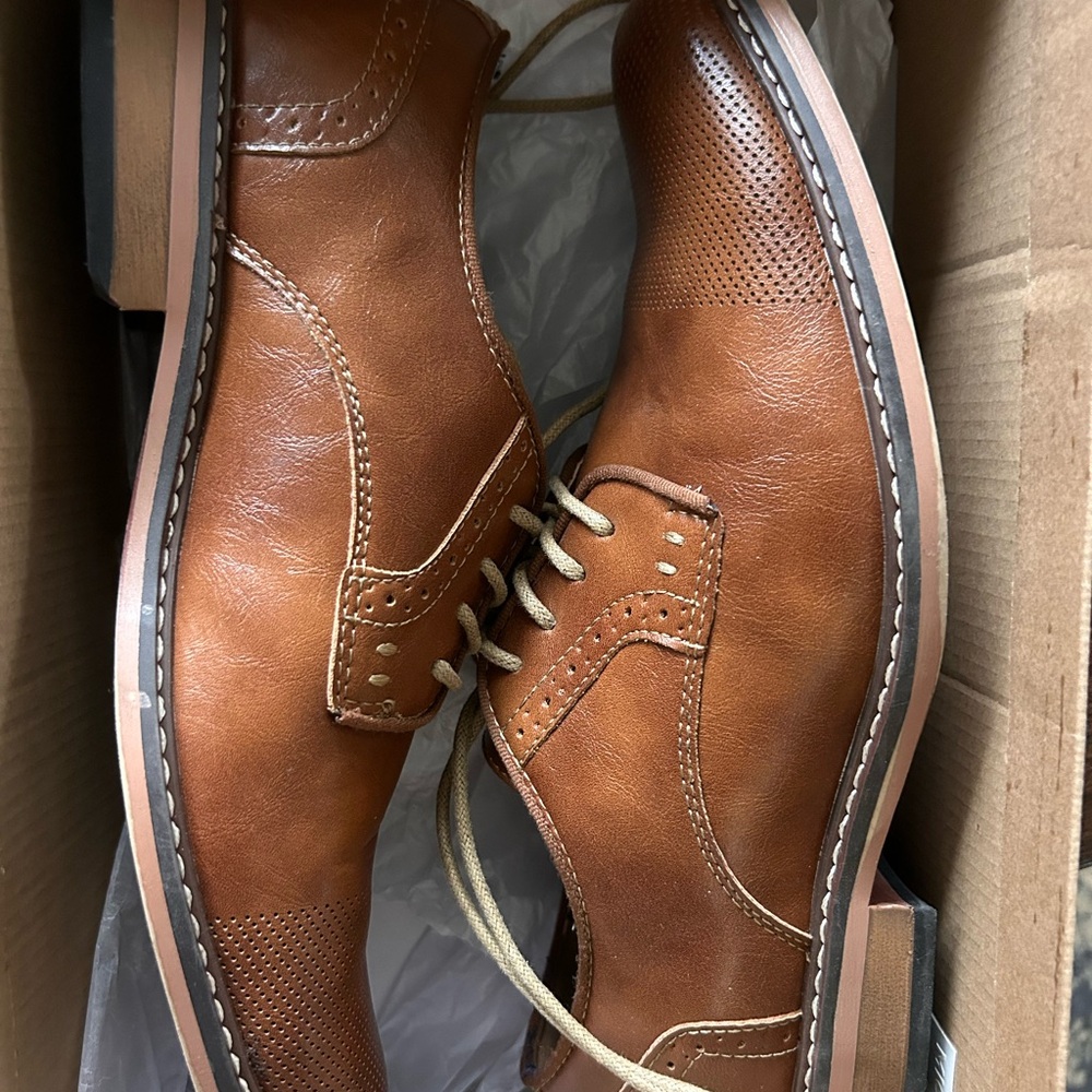 Men’s Madden M-Aulk dress shoes 8.5 color Cognac.